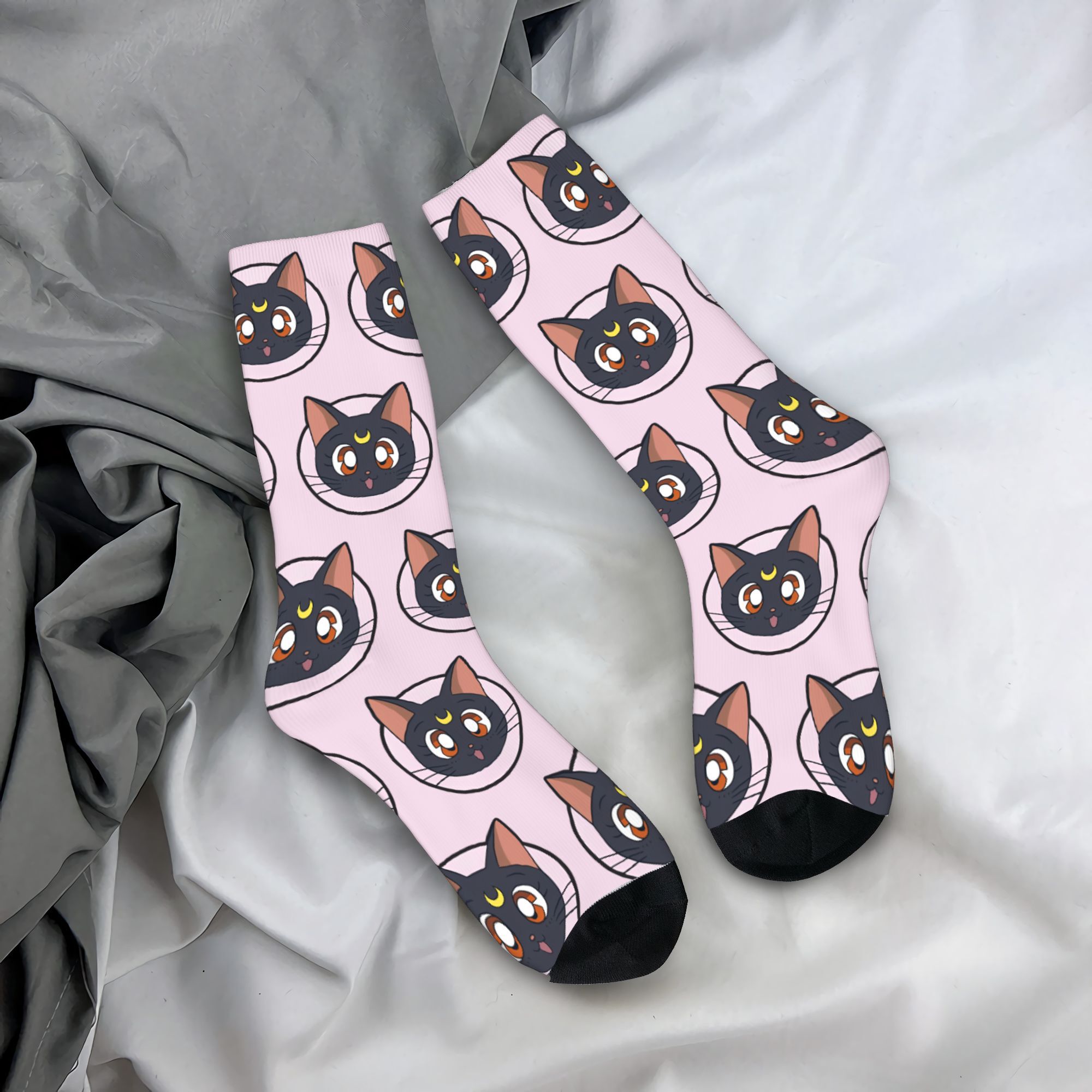 Trendy Unisex Crew Socks Sailo - đánh giá và giá Anime Merchandise Dress